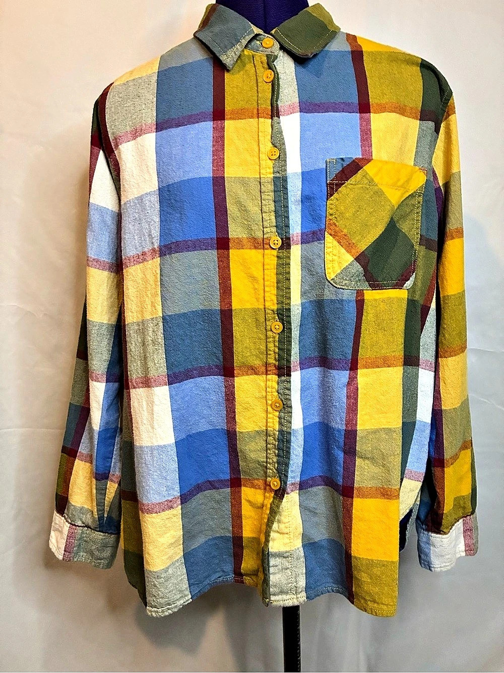 Time and Tru Women's Plaid Button Down Size Large